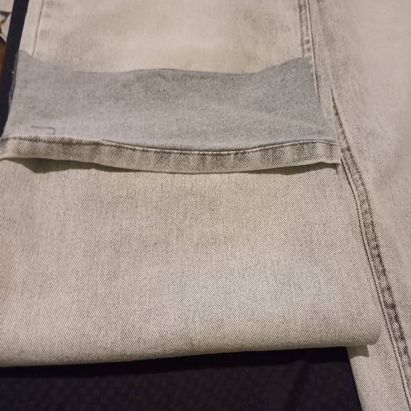 Jeans - Picture 3 of 4
